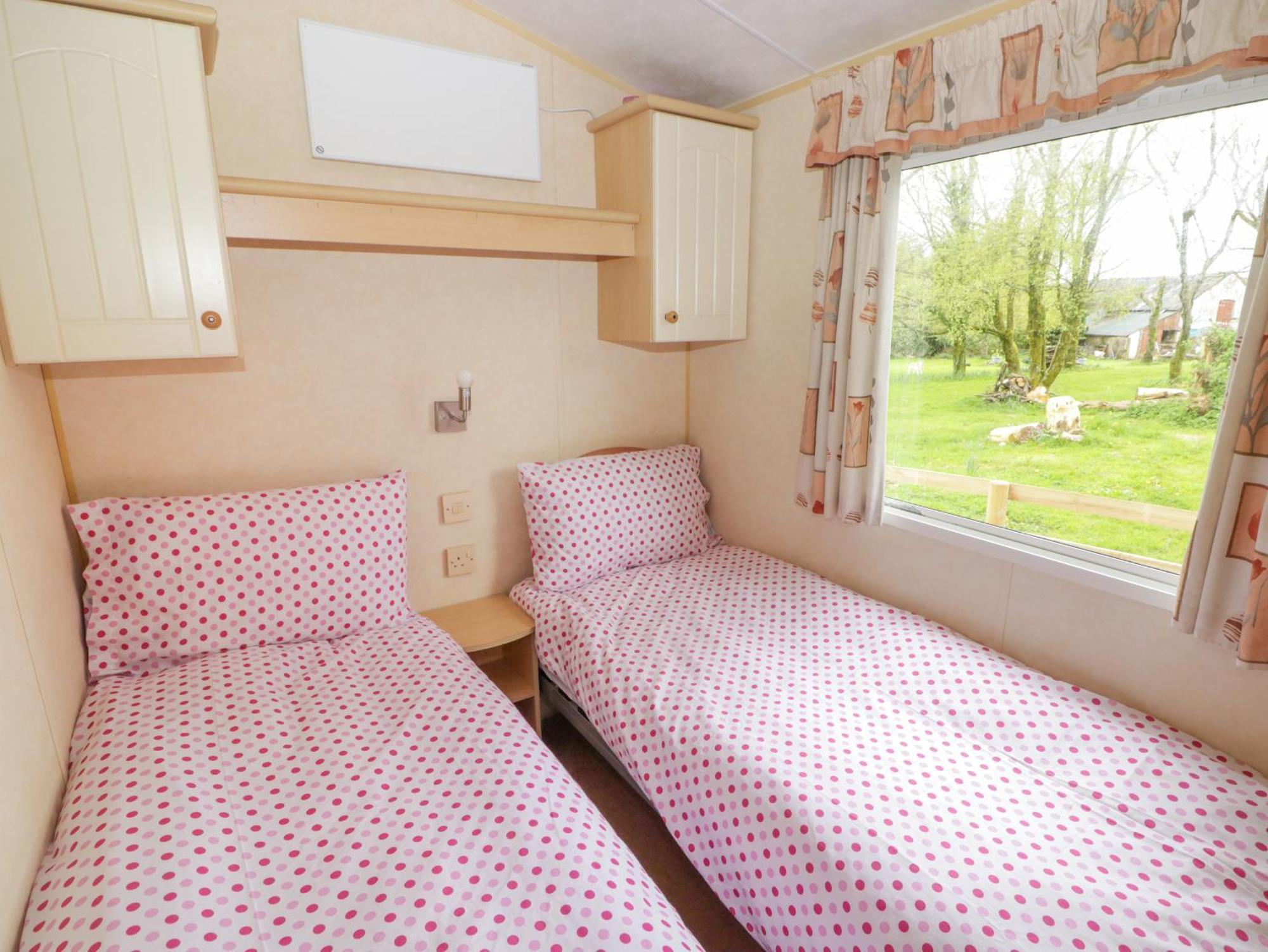 Holiday home Grandads Shack Pontypool